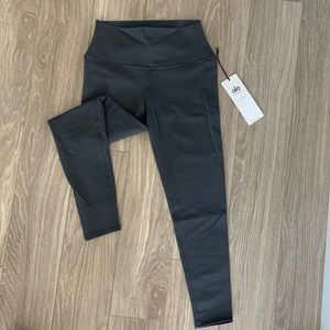 Alo Yoga 7/8 High-Waist Airbrush Legging